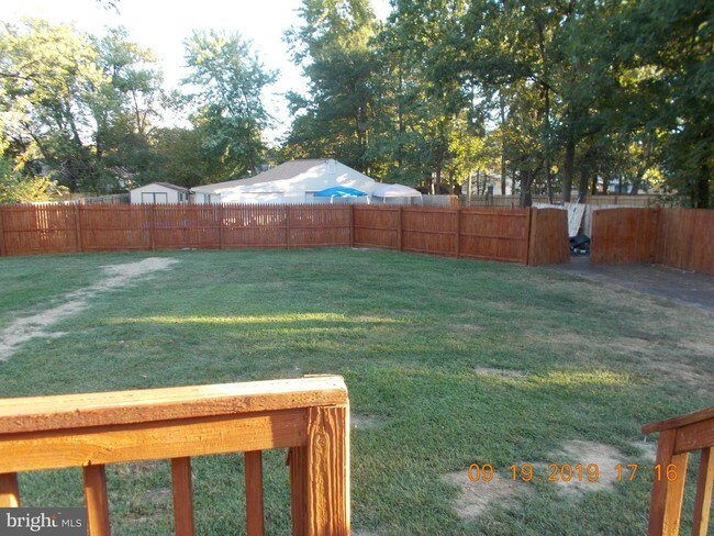 Building Photo - 6039 Kathmoor Dr