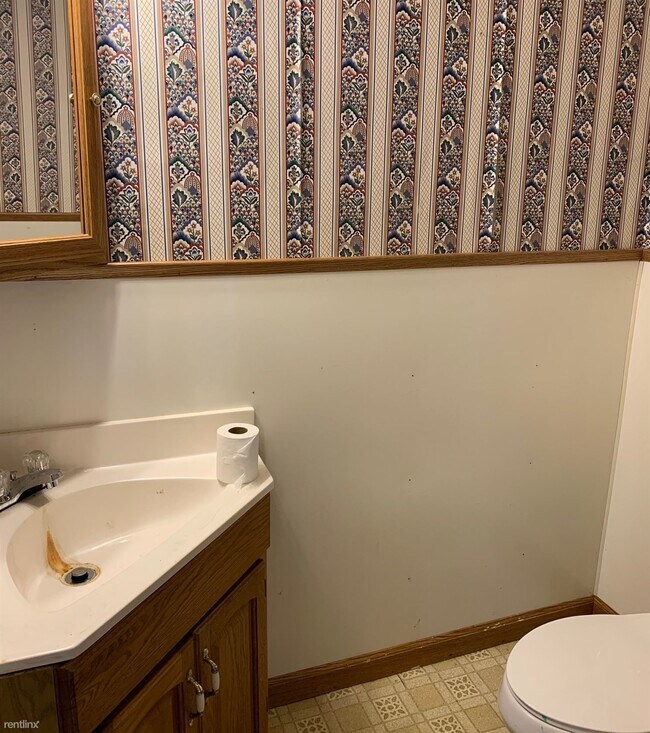 Foto del edificio - 3 br, 1.5 bath House - 3623 New State Rd