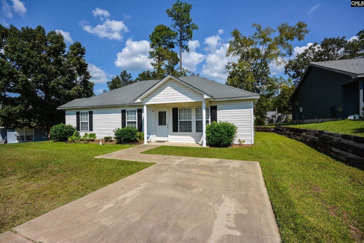 Building Photo - 136 Elstow Rd