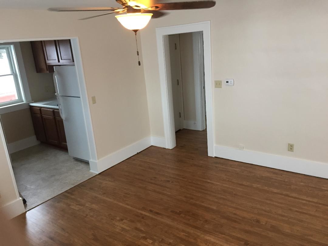 Primary Photo - 129 Park Ave