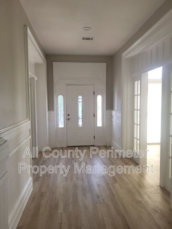 Foto del edificio - 1249 Duncan Ave