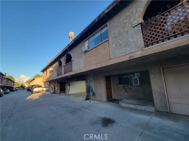 Foto del edificio - 15005 Indiana Ave