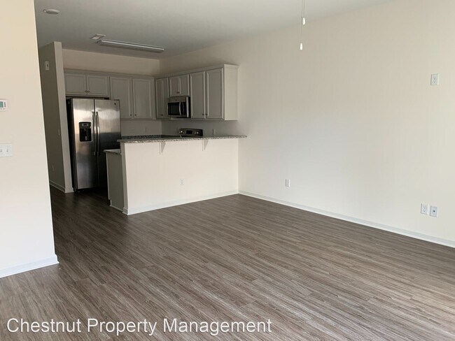 Foto del edificio - 3 br, 2 bath House - 45 Dresser Lane