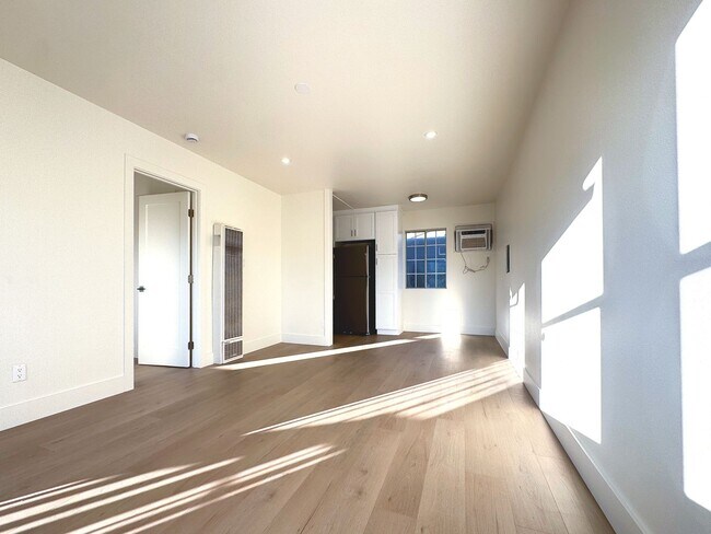 Foto del edificio - Residential Apartment near Downtown Fullerton