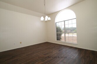 Building Photo - 2603 Brook Hollow Cir