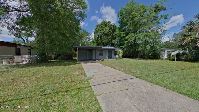 Building Photo - 1750 Lawson Rd