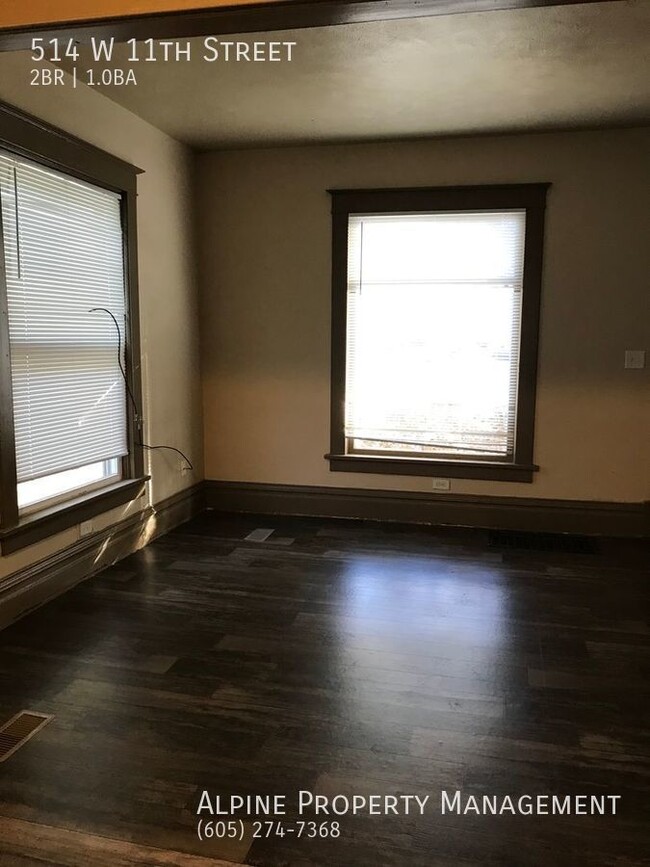 Foto del edificio - Spacious 2 Bed/1 Bath Townhome near Downtown!