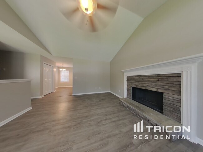 Building Photo - 170 Belle Ln