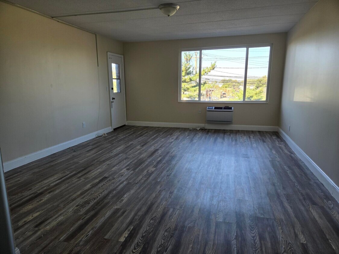 Foto principal - 685 Prospect Ave