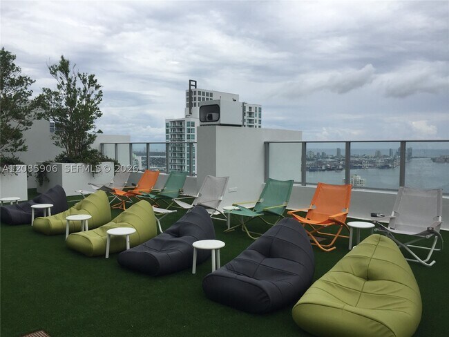 Foto del edificio - 1010 Brickell Ave