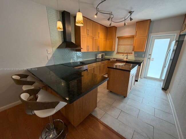 Foto del edificio - 630 Layne Blvd