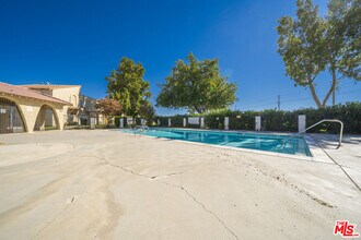 Building Photo - 43609 Stanridge Ave