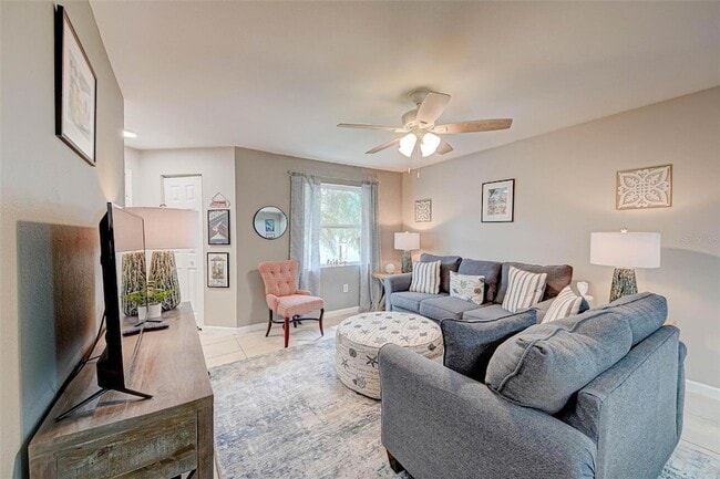 Photo - 3038 Parkway Boulevard Unit 305 Apartment