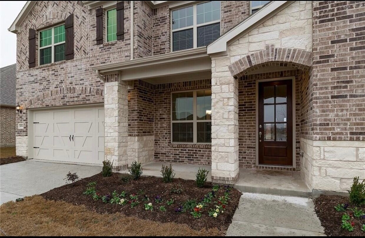 Primary Photo - 14946 Rosario Rd