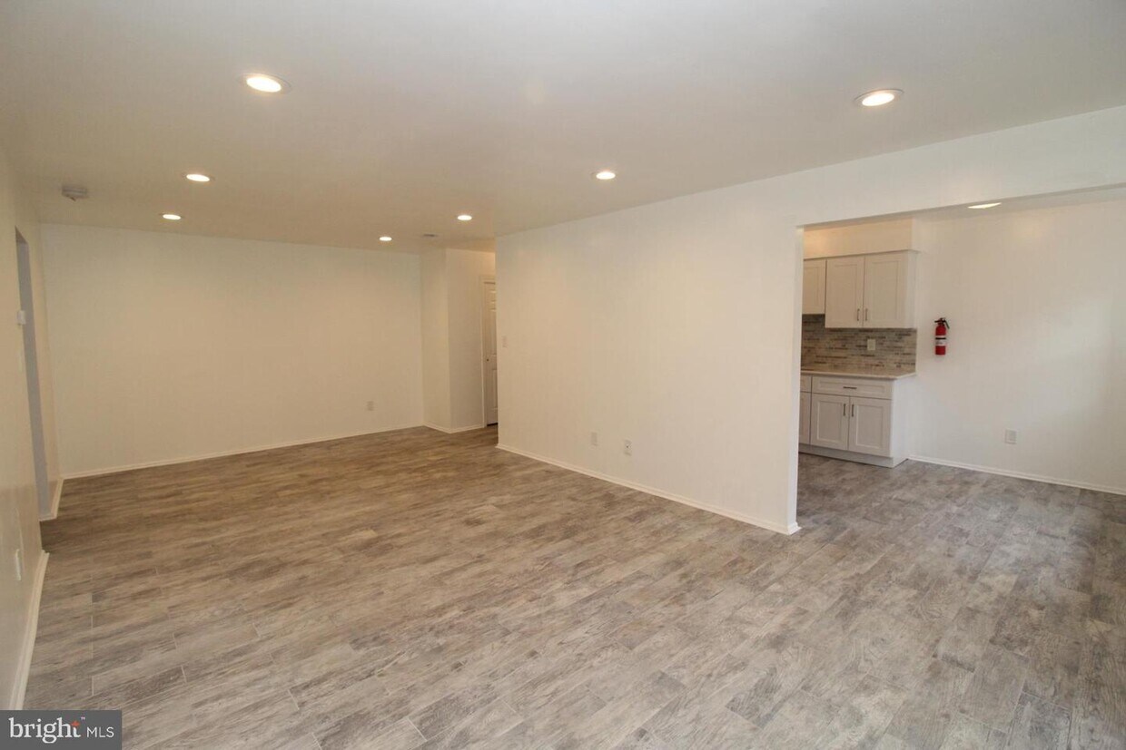 Foto principal - 615 Sharon Garden Ct