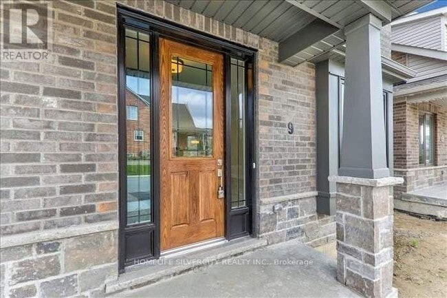 Building Photo - 9 Drummond St