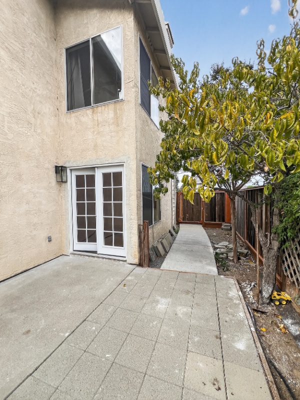 Building Photo - 632 Corliss St