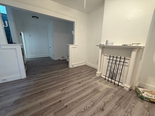 Foto del edificio - Spacious 2-Bedroom Home in North Central P...