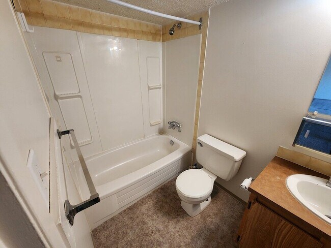 Photo du bâtiment - 7 Park Ln Dr