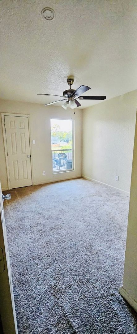 Foto del edificio - Charming 3BR Condo in Houston