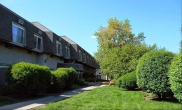 Fox Run Apartments photo'