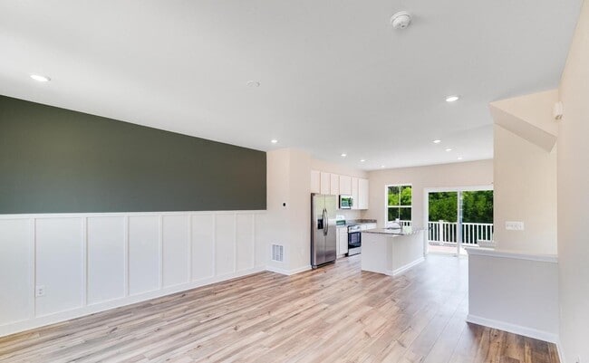 Building Photo - 8 Bigler Rd