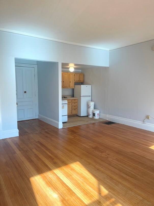 Building Photo - 509 Beacon St