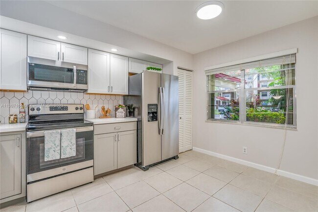 Building Photo - 1101 SW 128th Terrace