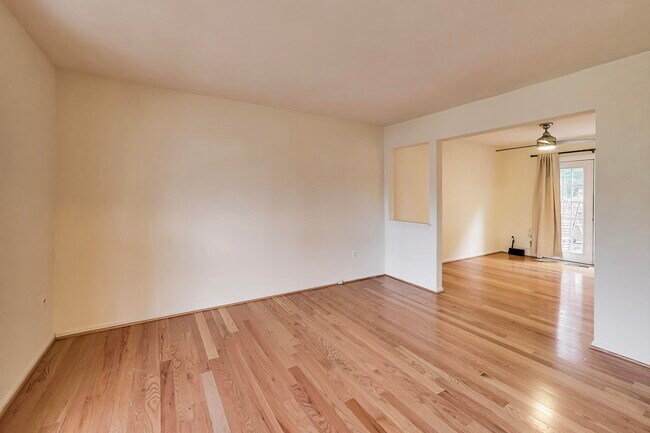 Building Photo - 16 Tabiona Ct