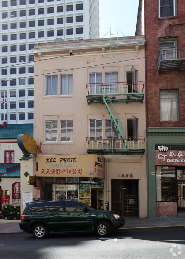 Foto del edificio - 767-769 Sacramento St