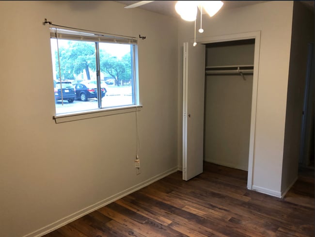 Building Photo - Jacksonian Apartments