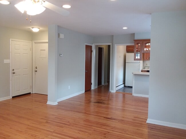Building Photo - 1227 Drexel Ave