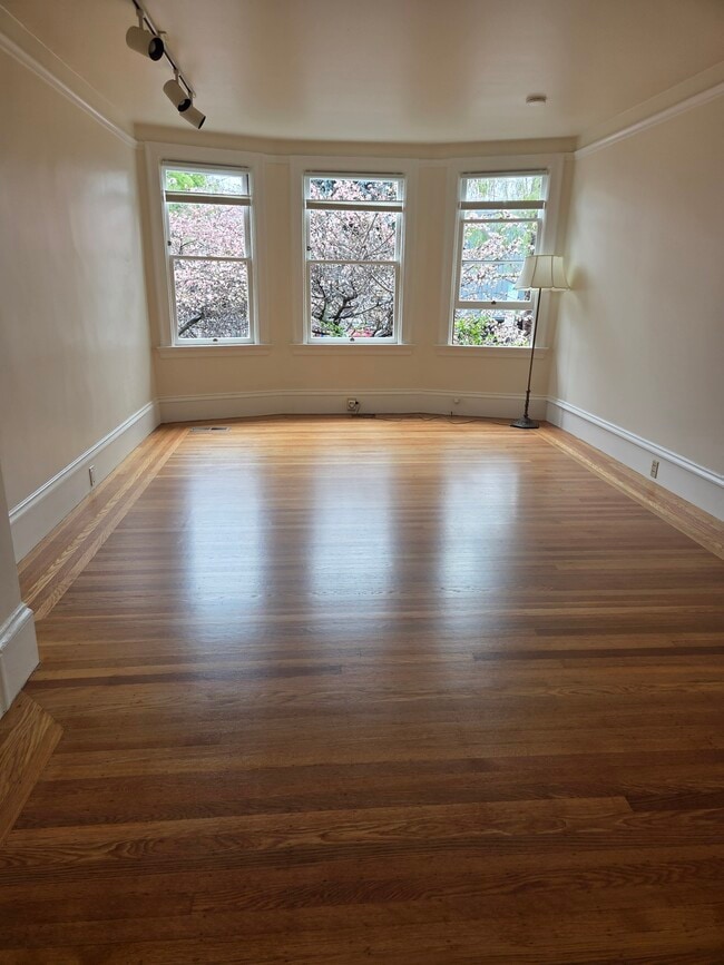 Building Photo - 1815 Francisco St