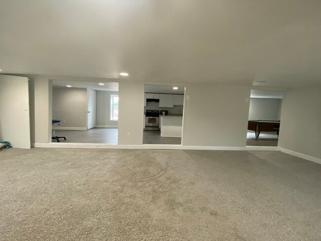 living room - 4411 Chastant St