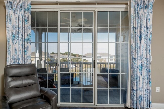 Foto del edificio - 6203 Catalina Dr