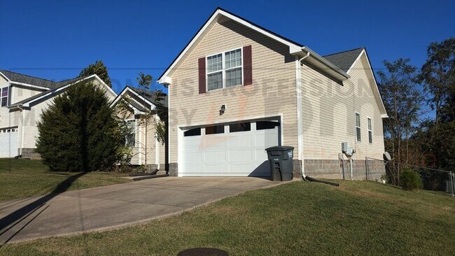 Building Photo - 1121 Gunpoint Dr