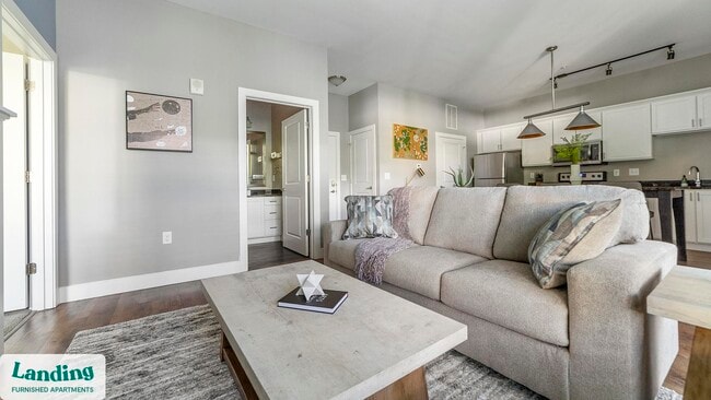 Building Photo - 41 E 9th Ave