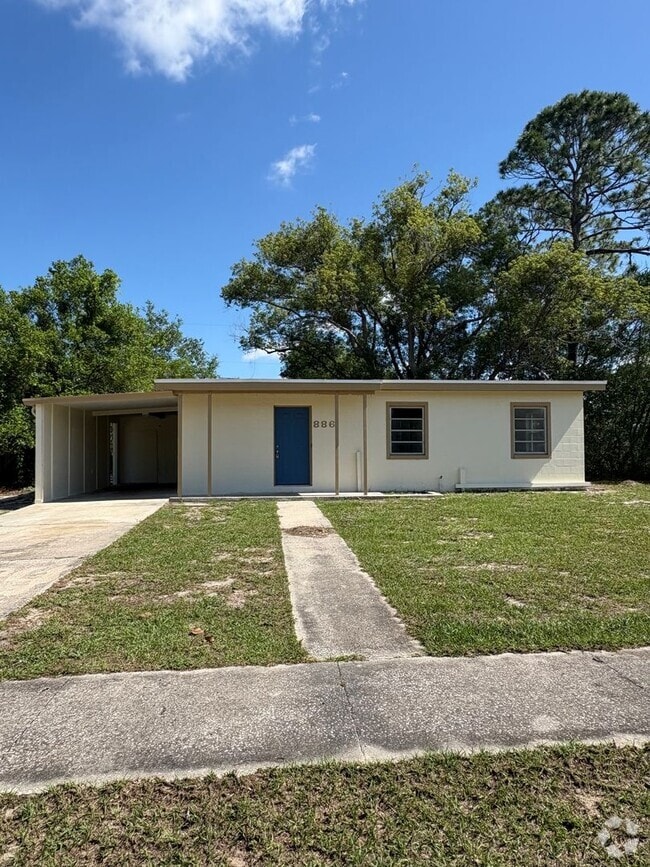 Building Photo - 886 Crawford St