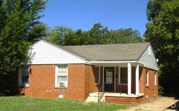 Building Photo - 1705 NW 40th St