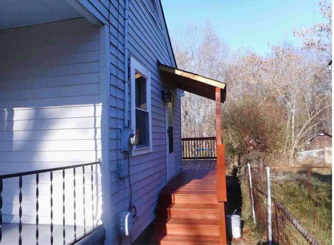 Building Photo - 214 Lansdale St