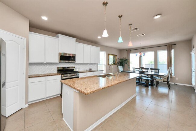 Foto del edificio - 7834 Lago River Ln