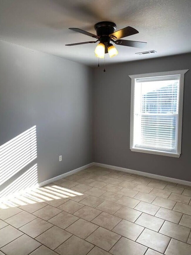 Foto del edificio - 1232 Wilson St