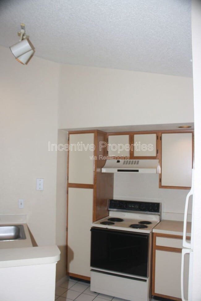 Photo - 4518 Commander Dr Apartment