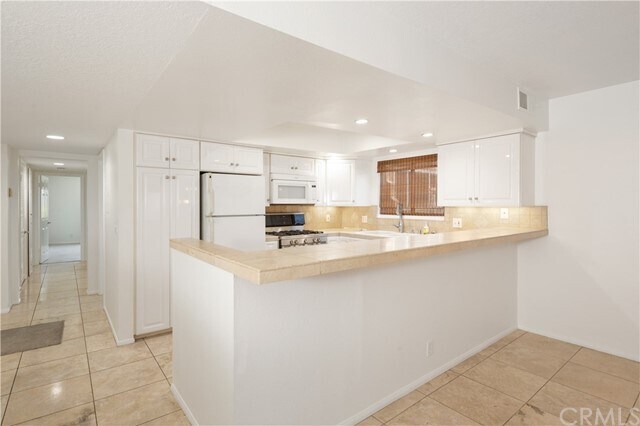 Foto del edificio - 3811 E Livingston Dr