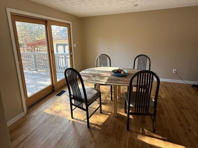 Foto del edificio - 1733 Ellenwood Dr NE