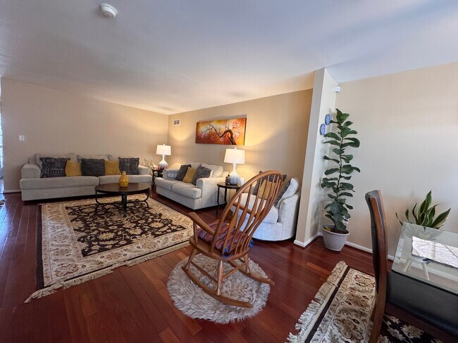 Foto del edificio - 1390 Mohr Cir