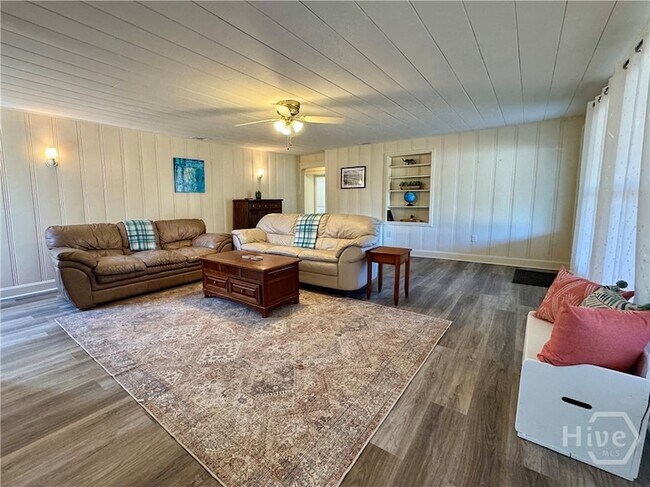 Foto del edificio - 233 Quacco Rd