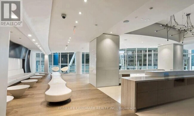 Photo du bâtiment - 1 Bloor St E