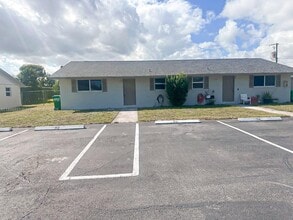 Building Photo - 3962 Park Ln