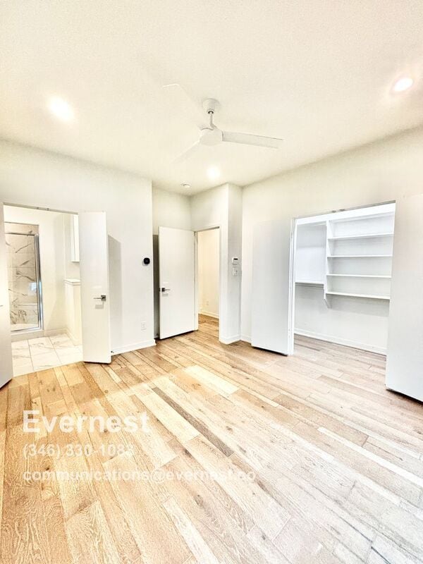 Building Photo - 2528 N Fitzhugh Ave